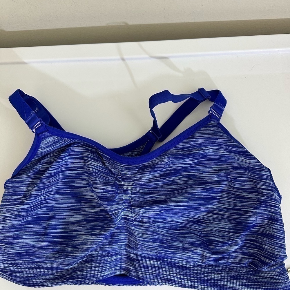 Leg3nd sz lg sports bra blue heather. Removable padding newer - Picture 6 of 8